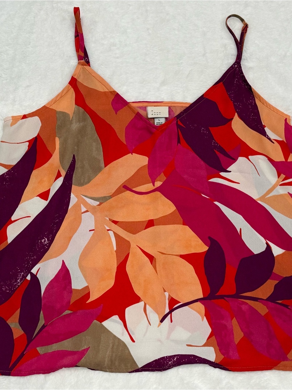 a new day Multicolor Leaf-Print V-Neck Cami